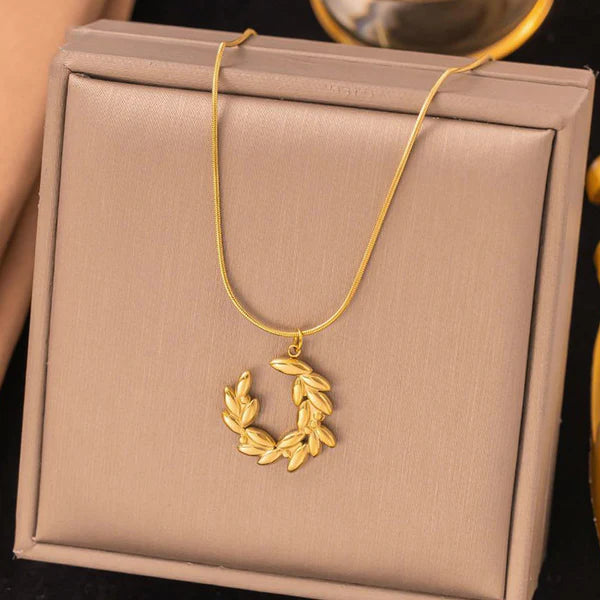 Laurel Leaf Pendant Necklace Anti Tarnish