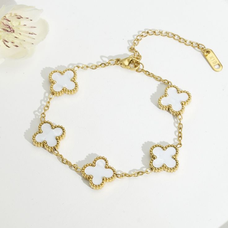 Reversable Black and White Clover Bracelet Anti Tarnish (Van Cleef)
