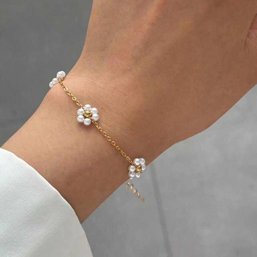Pearl Blossom Chain Bracelet