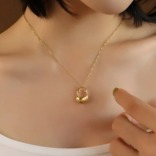 Golden Pebble Loop Necklace Stainless Steel and Anti Tarnish