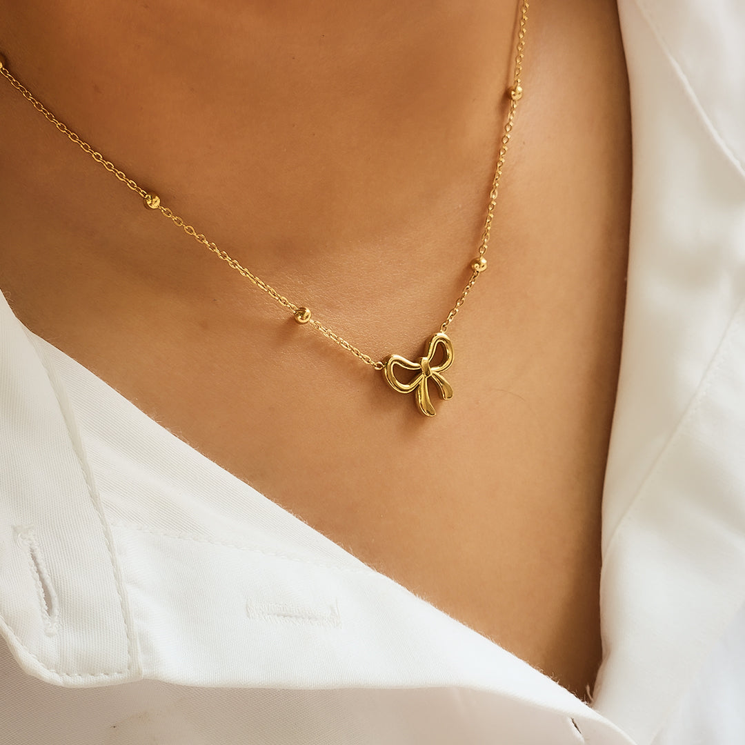 Bow Necklace